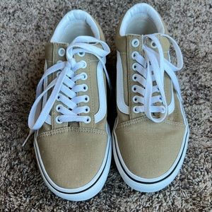 Vans Tan. Limited Wear and in good condition. Women’s size 8.5